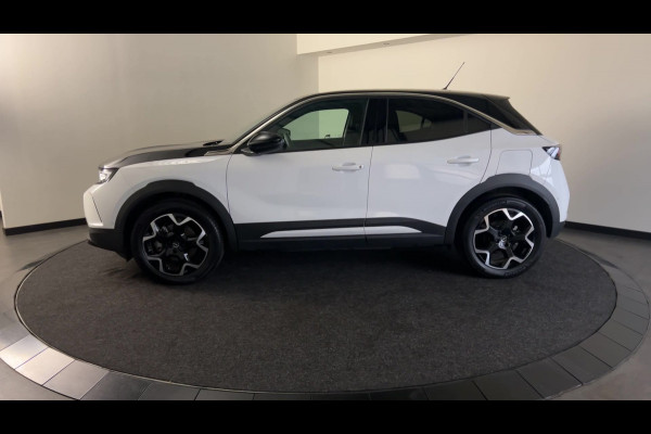 Opel Mokka Electric Ultimate 50 kWh Topstaat zeer sportieve Mokka! |   Multimedia | Navi Pro | Zwart dak en motorkap!