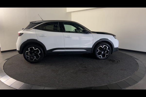 Opel Mokka Electric Ultimate 50 kWh Topstaat zeer sportieve Mokka! |   Multimedia | Navi Pro | Zwart dak en motorkap!