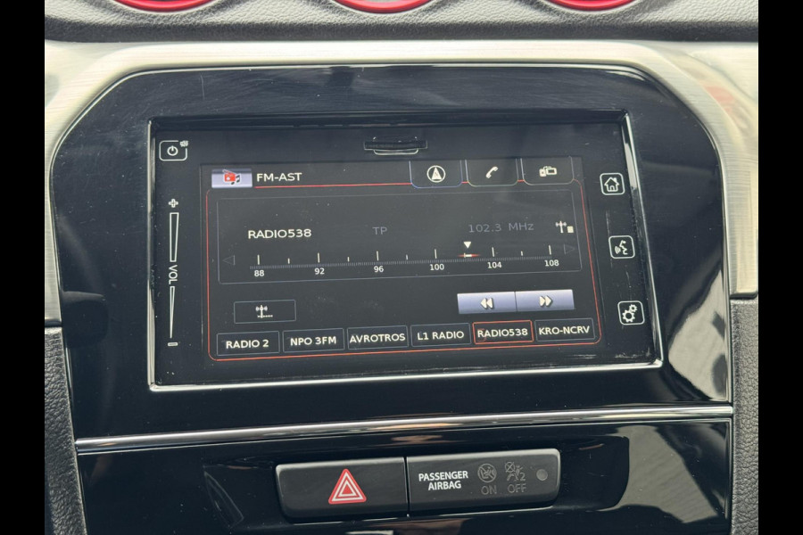 Suzuki Vitara 1.4 S Boosterjet Adaptive cruise Climate control Stoelverwarming Apple / Android Navigatie Achteruitrijcamera