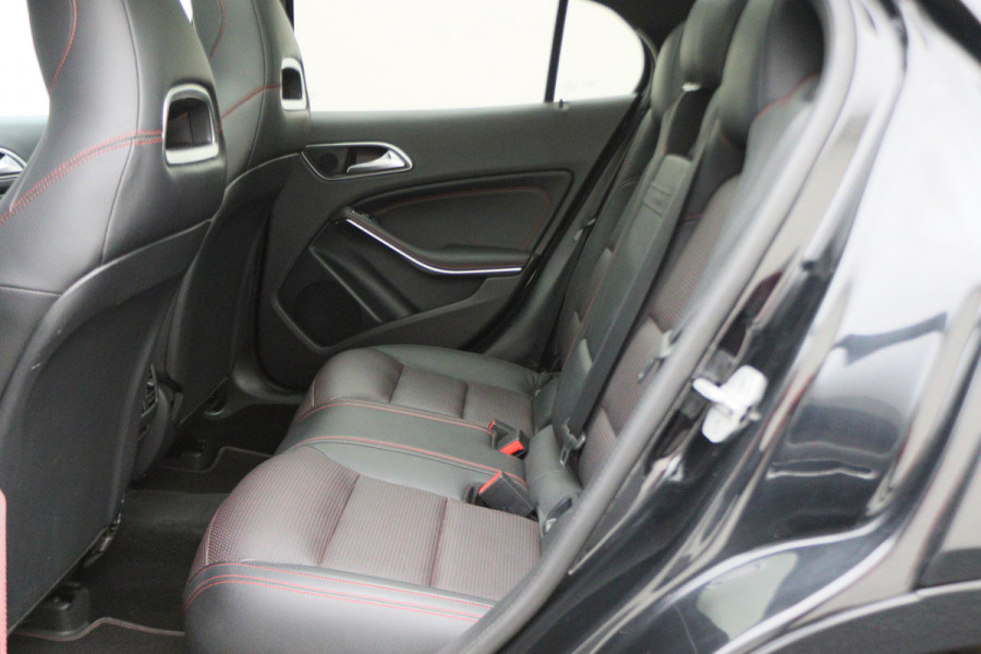 Mercedes-Benz GLA 250 4Matic Panoramadak, Memory Stoelen, Camera