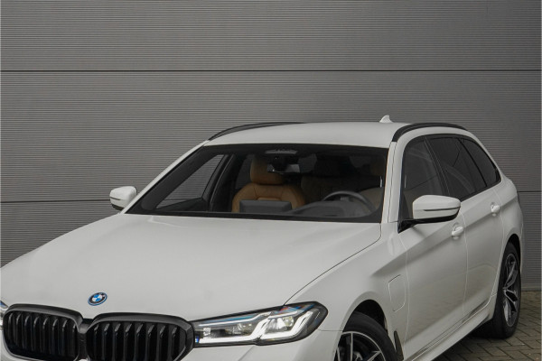 BMW 5 Serie Touring 530e Business Edition M-Sport Laser Trekhaak HUD