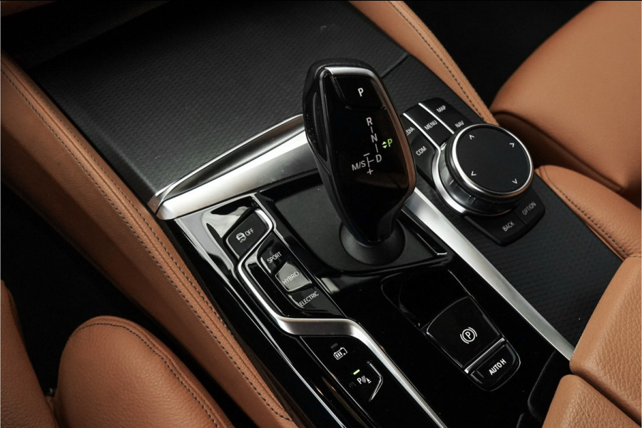 BMW 5 Serie Touring 530e Business Edition M-Sport Laser Trekhaak HUD