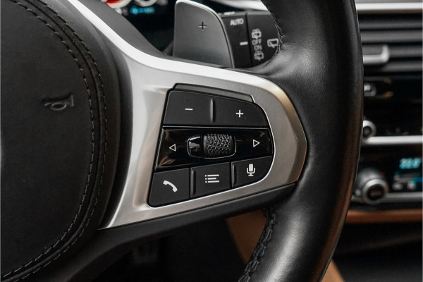 BMW 5 Serie Touring 530e Business Edition M-Sport Laser Trekhaak HUD