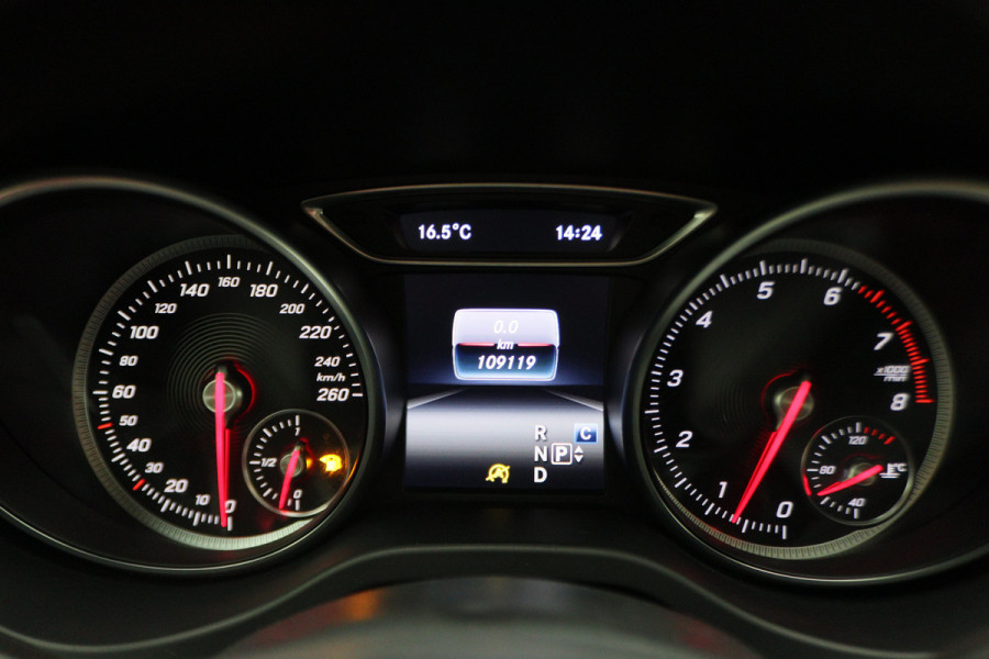 Mercedes-Benz GLA 250 4Matic Panoramadak, Memory Stoelen, Camera