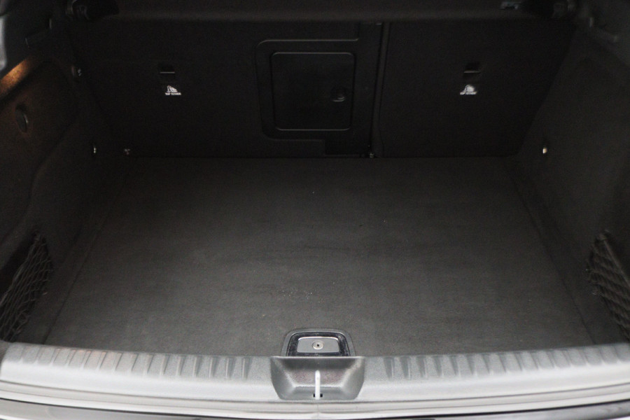 Mercedes-Benz GLA 250 4Matic Panoramadak, Memory Stoelen, Camera