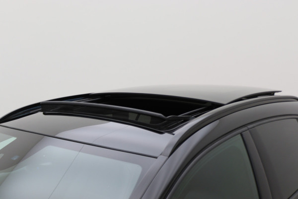 Mercedes-Benz GLA 250 4Matic Panoramadak, Memory Stoelen, Camera