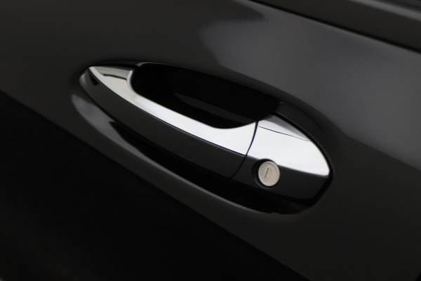 Mercedes-Benz GLA 250 4Matic Panoramadak, Memory Stoelen, Camera