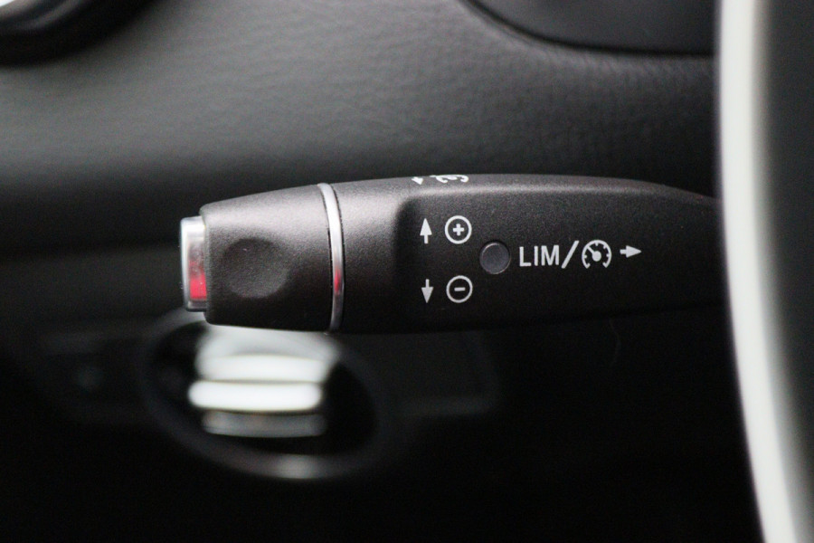 Mercedes-Benz GLA 250 4Matic Panoramadak, Memory Stoelen, Camera