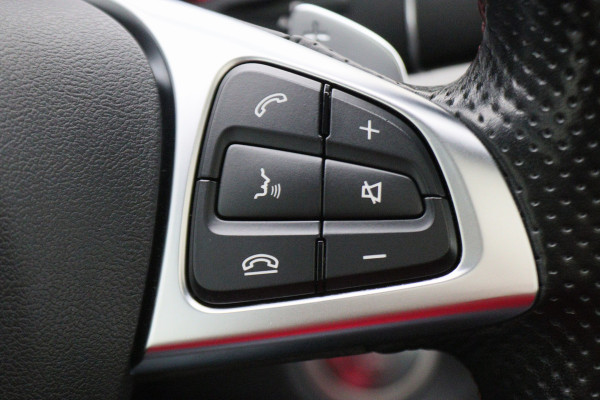 Mercedes-Benz GLA 250 4Matic Panoramadak, Memory Stoelen, Camera