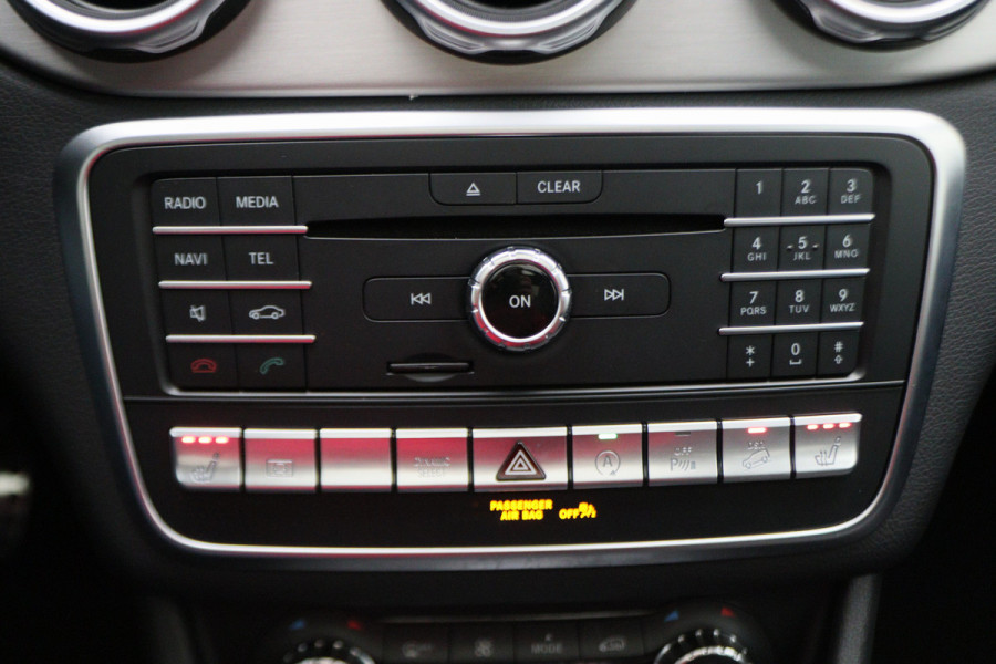 Mercedes-Benz GLA 250 4Matic Panoramadak, Memory Stoelen, Camera