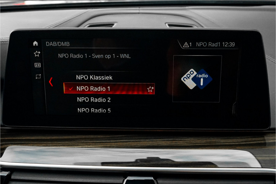 BMW 5 Serie Touring 530i High Ex M-Sport Pano HUD Camera Memory Seats