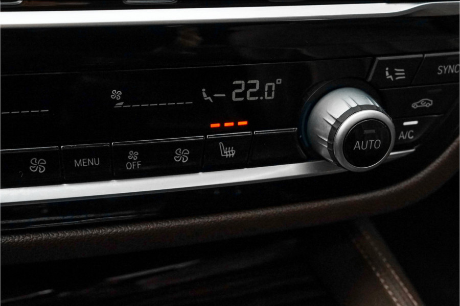 BMW 5 Serie Touring 530i High Ex M-Sport Pano HUD Camera Memory Seats