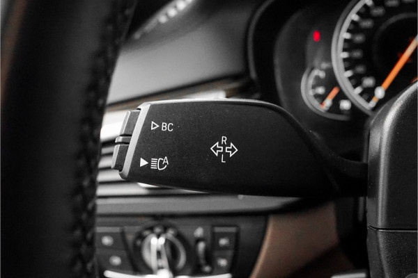 BMW 5 Serie Touring 530i High Ex M-Sport Pano HUD Camera Memory Seats