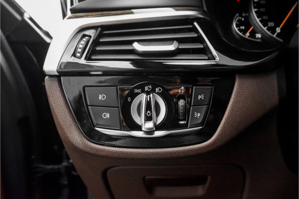 BMW 5 Serie Touring 530i High Ex M-Sport Pano HUD Camera Memory Seats