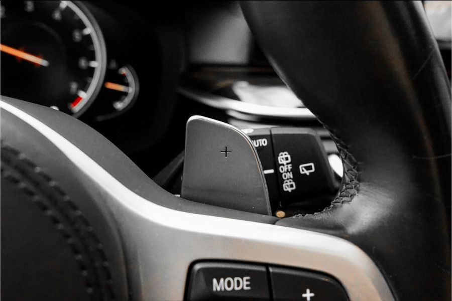 BMW 5 Serie Touring 530i High Ex M-Sport Pano HUD Camera Memory Seats