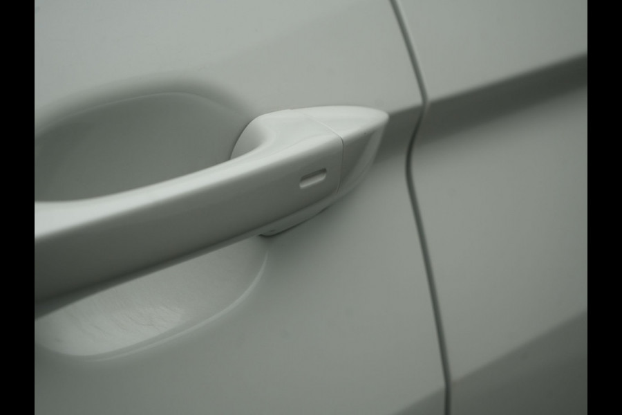 Volkswagen Tiguan 1.4 TSI eHybrid Elegance Plug In Hybrid 245pk Dealer O.H. PHEV | Trekhaak Af Fabriek | Adaptive Cruise | IQ Light | Camera | Stoelen & Stuur Verwarmd | Apple Carplay | Blis | Navigatie | DAB |