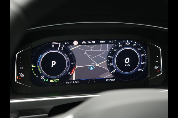 Volkswagen Tiguan 1.4 TSI eHybrid Elegance Plug In Hybrid 245pk Dealer O.H. PHEV | Trekhaak Af Fabriek | Adaptive Cruise | IQ Light | Camera | Stoelen & Stuur Verwarmd | Apple Carplay | Blis | Navigatie | DAB |