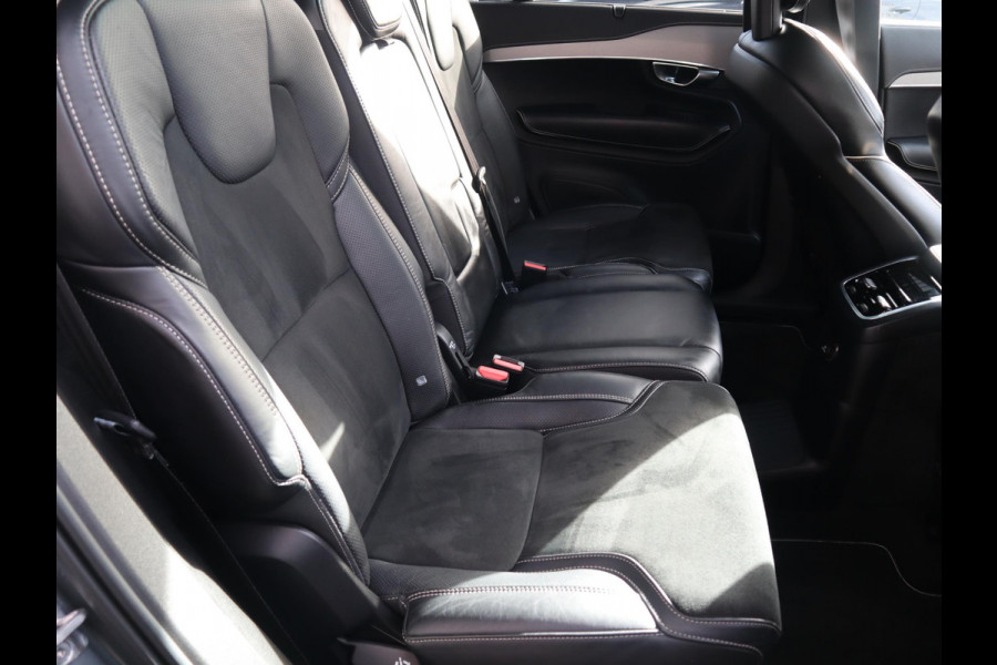 Volvo XC90 2.0 T8 Twin Engine AWD Inscription Automaat / 7 Persoons / Panoramadak / Harman Kardon / Comfortstoelen / Trekhaak / 20 Inch / Stoelverwarming / Achteruitrijcamera / LED / Elektrisch Verstelbare Stoelen