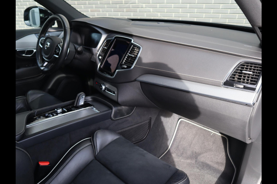 Volvo XC90 2.0 T8 Twin Engine AWD Inscription Automaat / 7 Persoons / Panoramadak / Harman Kardon / Comfortstoelen / Trekhaak / 20 Inch / Stoelverwarming / Achteruitrijcamera / LED / Elektrisch Verstelbare Stoelen