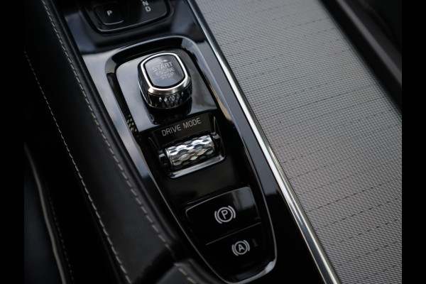 Volvo XC90 2.0 T8 Twin Engine AWD Inscription Automaat / 7 Persoons / Panoramadak / Harman Kardon / Comfortstoelen / Trekhaak / 20 Inch / Stoelverwarming / Achteruitrijcamera / LED / Elektrisch Verstelbare Stoelen