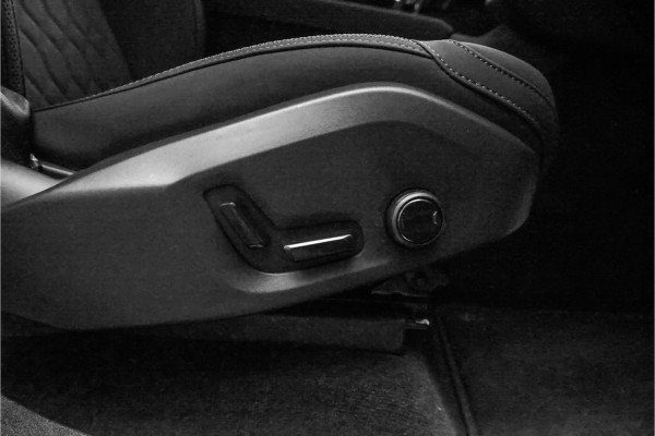 Volvo XC90 2.0 T8 Recharge AWD 7-Pers Facelift 360° Luchtvering Matrix Keyless
