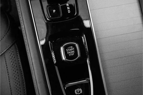 Volvo XC90 2.0 T8 Recharge AWD 7-Pers Facelift 360° Luchtvering Matrix Keyless
