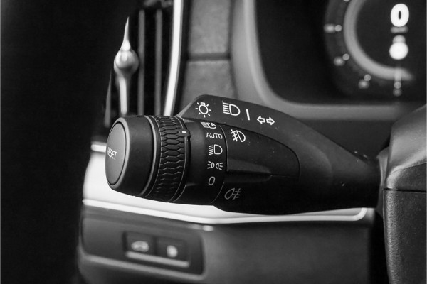 Volvo XC90 2.0 T8 Recharge AWD 7-Pers Facelift 360° Luchtvering Matrix Keyless