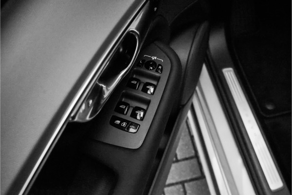 Volvo XC90 2.0 T8 Recharge AWD 7-Pers Facelift 360° Luchtvering Matrix Keyless