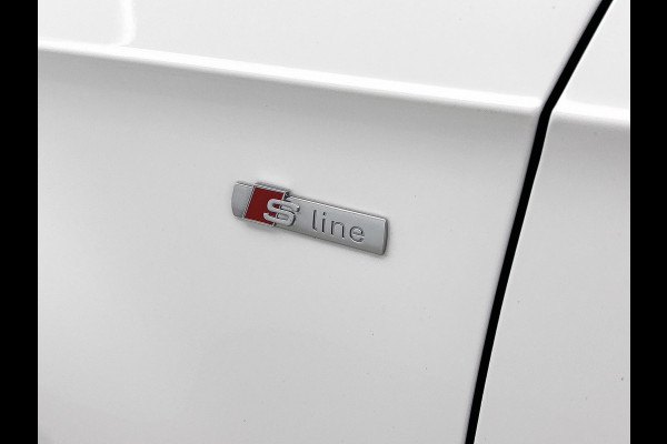Audi A3 SPORTBACK 35 TFSI CoD S-Line (DIGITALE COCKPIT, STOELVERWARMING, LED, DEALER ONDERHOUDEN)