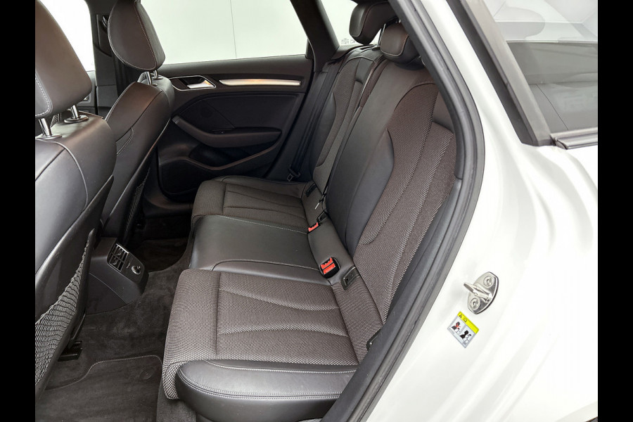 Audi A3 SPORTBACK 35 TFSI CoD S-Line (DIGITALE COCKPIT, STOELVERWARMING, LED, DEALER ONDERHOUDEN)