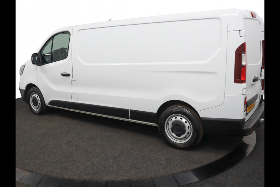 Renault Trafic 2.0 dCi 130 T30 L2H1 Luxe Excl. BTW Airco - Cruise Control - Bluetooth - Trekhaak - Parkeersensor Achter - Zijschuifdeur Rechts - 12 Maanden BOVAG Garantie