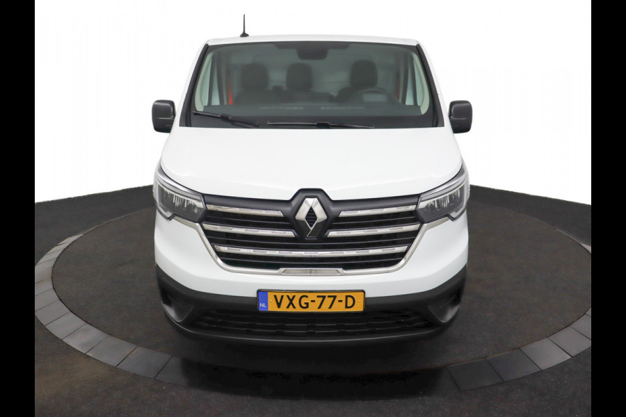 Renault Trafic 2.0 dCi 130 T30 L2H1 Luxe Excl. BTW Airco - Cruise Control - Bluetooth - Trekhaak - Parkeersensor Achter - Zijschuifdeur Rechts - 12 Maanden BOVAG Garantie