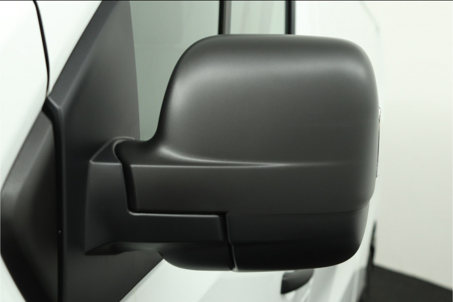 Renault Trafic 2.0 dCi 130 T30 L2H1 Luxe Excl. BTW Airco - Cruise Control - Bluetooth - Trekhaak - Parkeersensor Achter - Zijschuifdeur Rechts - 12 Maanden BOVAG Garantie