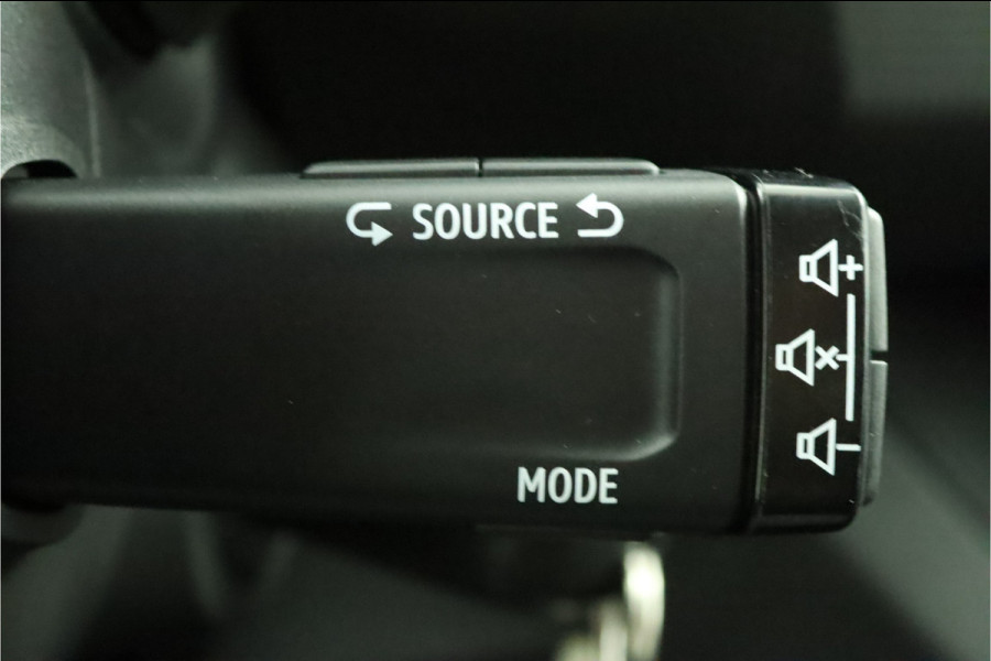 Renault Trafic 2.0 dCi 130 T30 L2H1 Luxe Excl. BTW Airco - Cruise Control - Bluetooth - Trekhaak - Parkeersensor Achter - Zijschuifdeur Rechts - 12 Maanden BOVAG Garantie