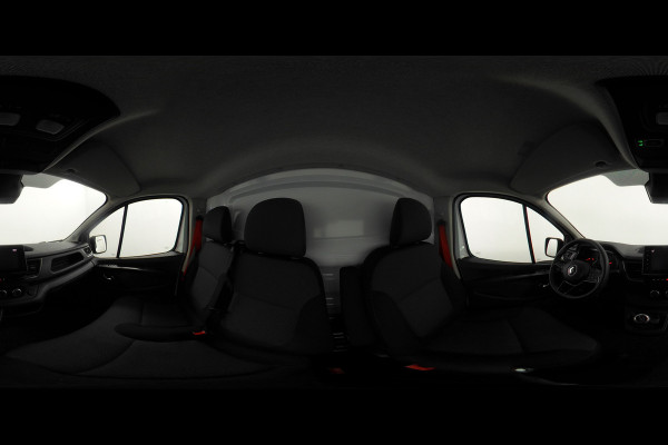 Renault Trafic 2.0 dCi 130 T30 L2H1 Luxe Excl. BTW Airco - Cruise Control - Bluetooth - Trekhaak - Parkeersensor Achter - Zijschuifdeur Rechts - 12 Maanden BOVAG Garantie