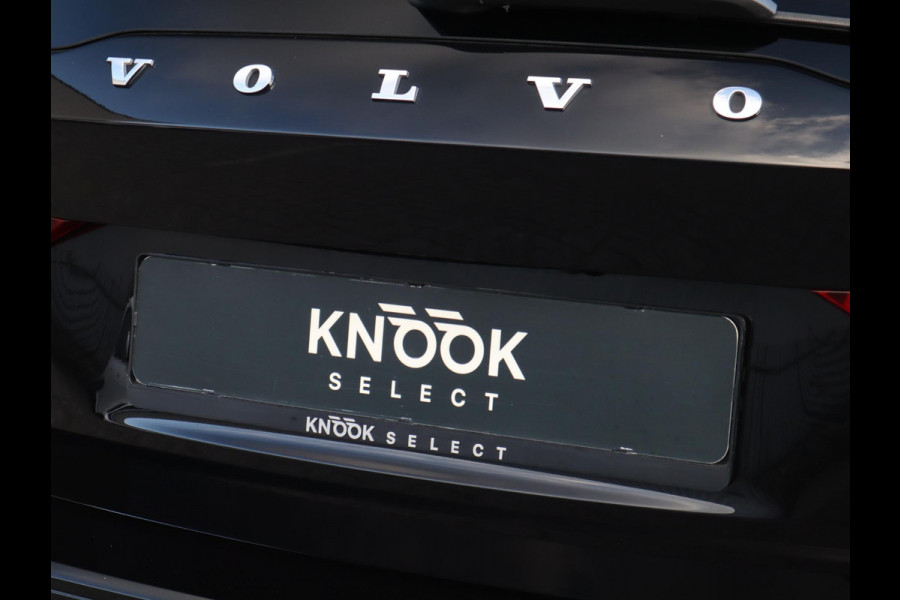 Volvo V60 2.0 T8 Plug-in hybrid AWD Ultimate Bright Automaat / Navigatiesysteem / Panoramadak / Trekhaak / Head-Up Display / Leder / Harman Kardon / Stoelverwarming / Achteruitrijcamera / Extra Getint Glas