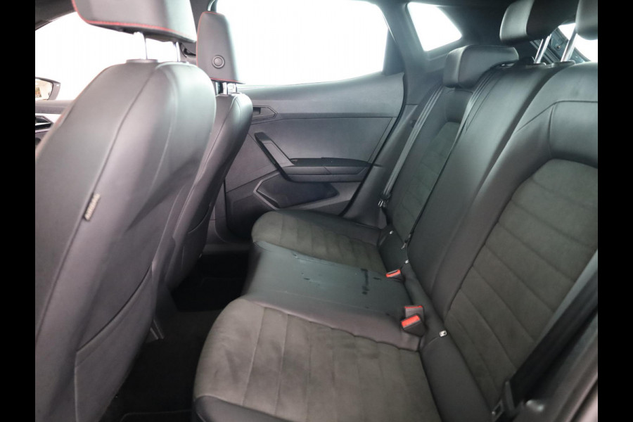 Seat Ibiza 1.0 TSI FR Business Intense Plus 115pk | Virtual Cockpit | 17 inch lichtmetalen velgen | Apple Carplay / Android auto | Climatronic