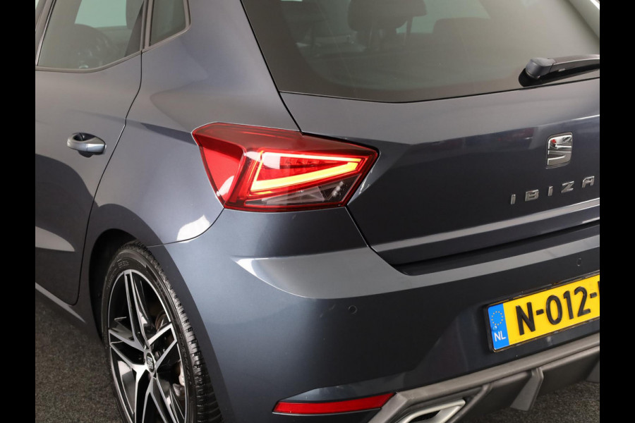 Seat Ibiza 1.0 TSI FR Business Intense Plus 115pk | Virtual Cockpit | 17 inch lichtmetalen velgen | Apple Carplay / Android auto | Climatronic
