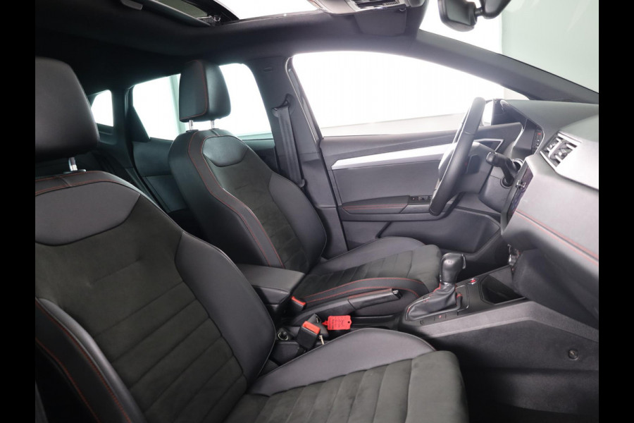Seat Ibiza 1.0 TSI FR Business Intense Plus 115pk | Virtual Cockpit | 17 inch lichtmetalen velgen | Apple Carplay / Android auto | Climatronic