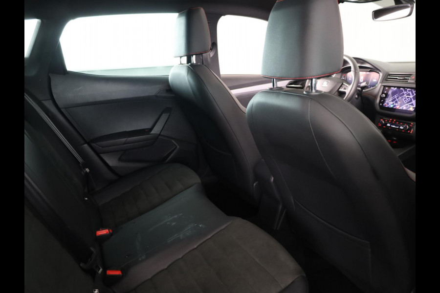 Seat Ibiza 1.0 TSI FR Business Intense Plus 115pk | Virtual Cockpit | 17 inch lichtmetalen velgen | Apple Carplay / Android auto | Climatronic