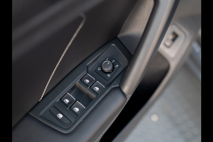 Volkswagen Tiguan 1.5 TSI R-Line Business+ | Side Assist | Keyless | 20'' | Camera | Elk. A-klep | IQ Light | Prijs Rijklaar!!