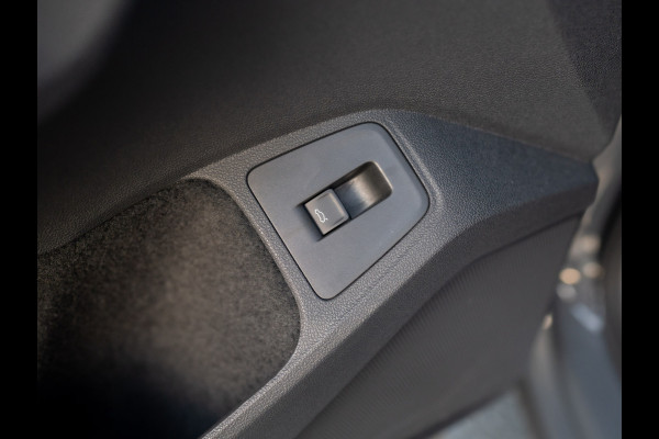 Volkswagen Tiguan 1.5 TSI R-Line Business+ | Side Assist | Keyless | 20'' | Camera | Elk. A-klep | IQ Light | Prijs Rijklaar!!