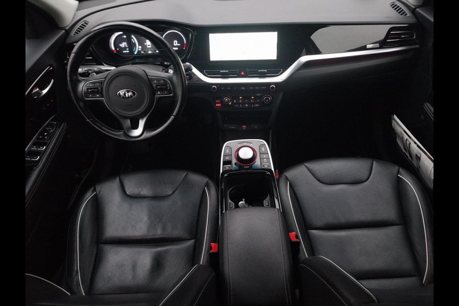 Kia e-Niro ExecutiveLine 64 kWh 450 km actieradius | Navigatie | Stoelverwarming | Leder |