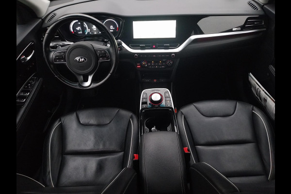 Kia e-Niro ExecutiveLine 64 kWh 450 km actieradius | Navigatie | Stoelverwarming | Leder |
