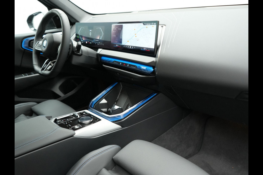 BMW X3 30e xDrive M Sport PRO Plug In Hybrid 299pk PHEV | Trekhaak af Fabriek | Adaptive Cruise | 21" L.M | | Lederen Sportstoelen Memory & Ventilatie | Head Up | 360 Camera | Harman Kardon |