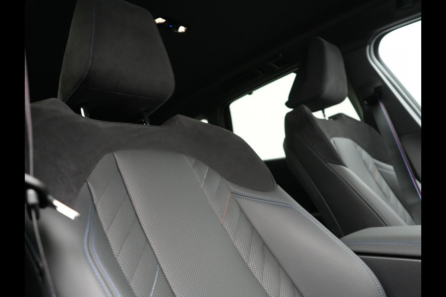 BMW X3 30e xDrive M Sport PRO Plug In Hybrid 299pk PHEV | Trekhaak af Fabriek | Adaptive Cruise | 21" L.M | | Lederen Sportstoelen Memory & Ventilatie | Head Up | 360 Camera | Harman Kardon |