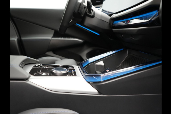 BMW X3 30e xDrive M Sport PRO Plug In Hybrid 299pk PHEV | Trekhaak af Fabriek | Adaptive Cruise | 21" L.M | | Lederen Sportstoelen Memory & Ventilatie | Head Up | 360 Camera | Harman Kardon |