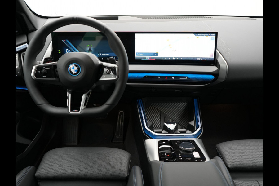 BMW X3 30e xDrive M Sport PRO Plug In Hybrid 299pk PHEV | Trekhaak af Fabriek | Adaptive Cruise | 21" L.M | | Lederen Sportstoelen Memory & Ventilatie | Head Up | 360 Camera | Harman Kardon |