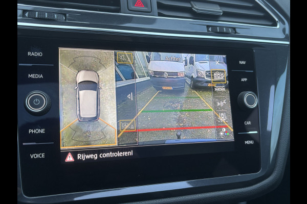 Volkswagen Tiguan Allspace 1.5 TSI Highline Business R 7p. | Pano | Leer | Trekhaak | 360 Camera | Stoelverwarming