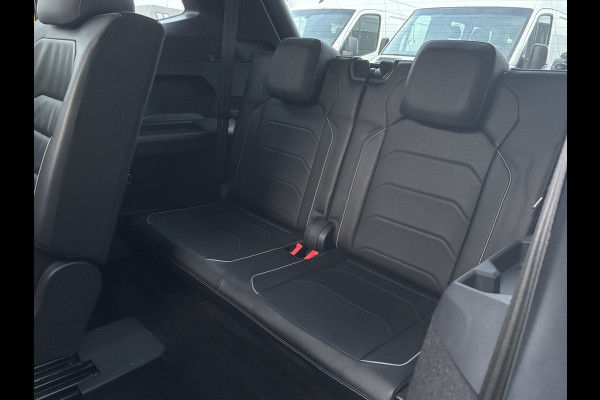 Volkswagen Tiguan Allspace 1.5 TSI Highline Business R 7p. | Pano | Leer | Trekhaak | 360 Camera | Stoelverwarming